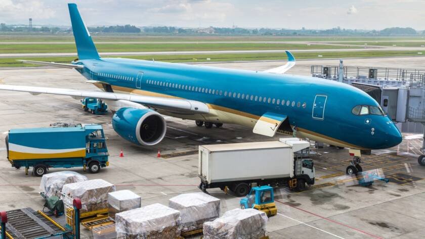 Logistics services in Dubai Al Mataar