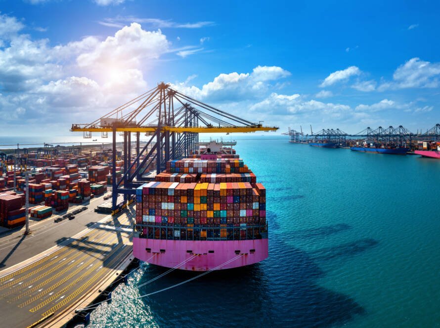 Cargo service Dubai